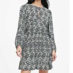 Banana Republic key hole floral dress